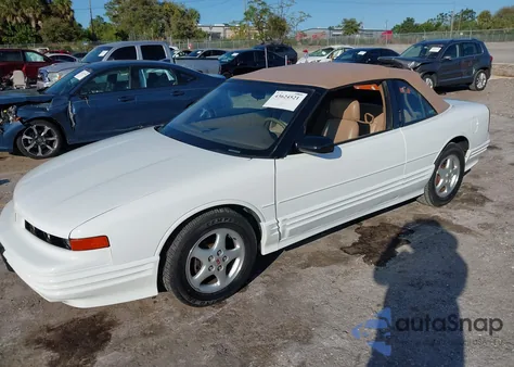 1995 Oldsmobile Cutlass Supreme из США, поврежденный, VIN 1G3WT32M5SD362677